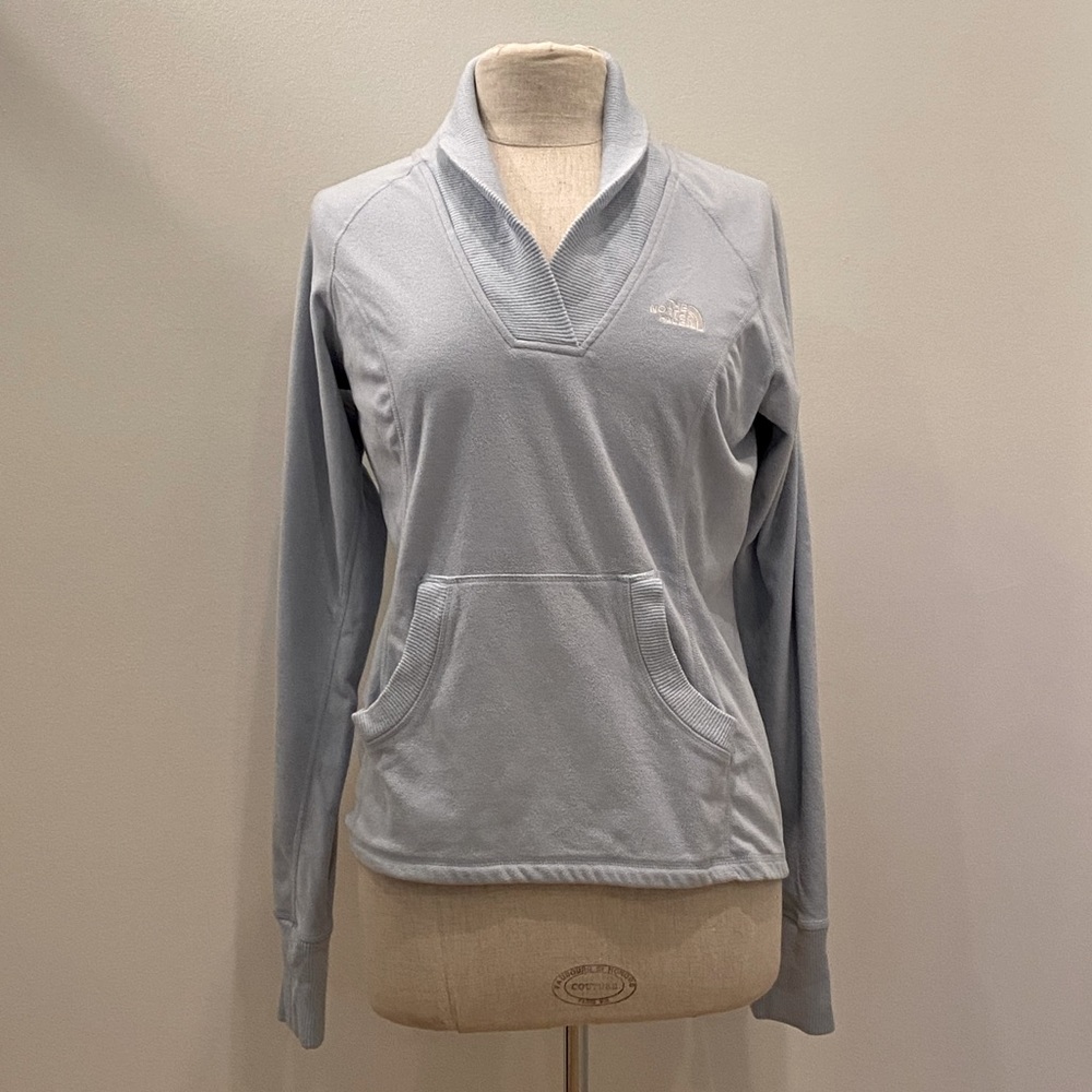 The North Face Womens Light Blue Lightweight Fleece Pullover / Size M